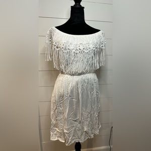 Love this dress can be worn on or off the shoulders